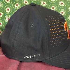 Nike University of Tennessee baseball cap.